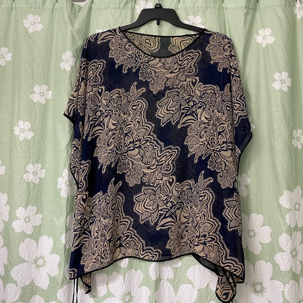 Ladies one size sheer top